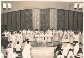 Román Arrieta Villalobos en una Eucaristía