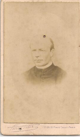 Sacerdote no identificado