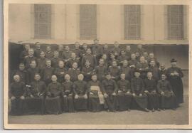 Grupo de sacerdotes