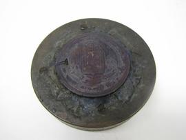 Sello en seco de Víctor Sanabria, II arzobispo de San José